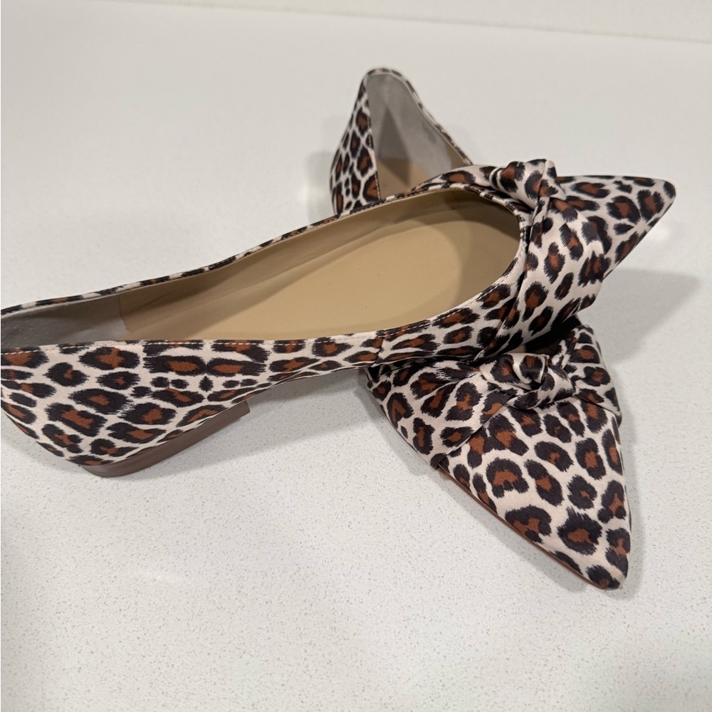 Ann Taylor Animal Print Haircalf Pointy Toe Ballet Flat. Size 8
